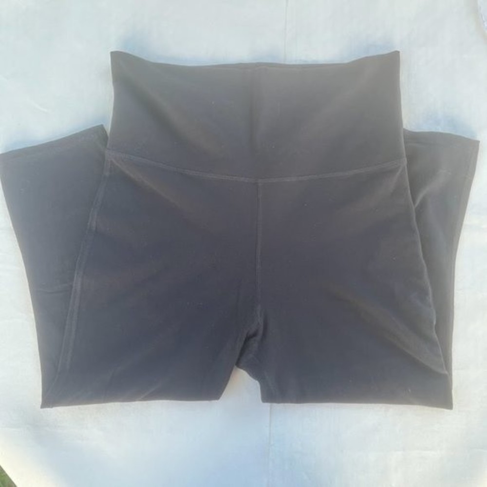 Black High Waisted Cropped Leggings Aziam Size XLarge - Picture 5 of 5
